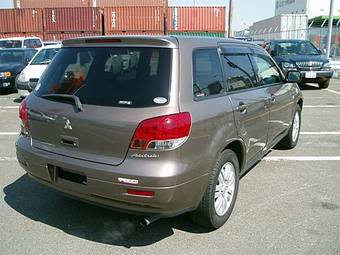 2001 Mitsubishi Airtrek Images