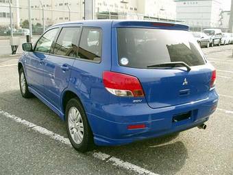 2001 Mitsubishi Airtrek Pics