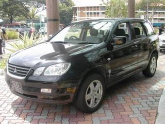 2001 Mitsubishi Airtrek Photos