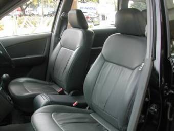 2001 Mitsubishi Airtrek Photos