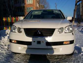2001 Mitsubishi Airtrek Pictures