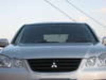 2001 Mitsubishi Airtrek Pictures