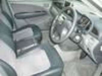2001 Mitsubishi Airtrek Photos