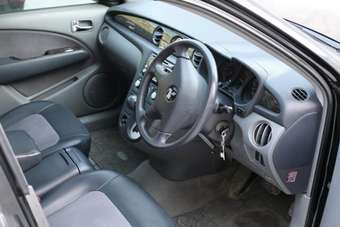 2001 Mitsubishi Airtrek Pictures