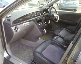 2001 Mitsubishi Airtrek Pictures
