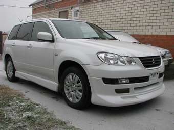 2001 Mitsubishi Airtrek Photos
