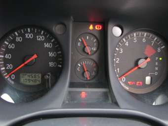 2001 Mitsubishi Airtrek Pics