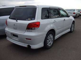 2001 Mitsubishi Airtrek Images