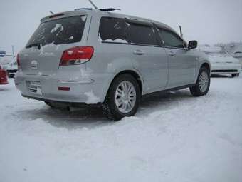 2001 Mitsubishi Airtrek Pictures