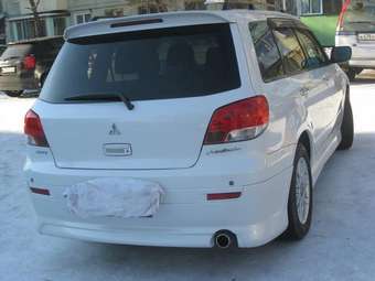 2001 Mitsubishi Airtrek Pictures