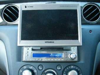 2001 Mitsubishi Airtrek Images