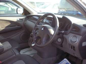 2001 Mitsubishi Airtrek Images