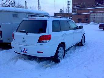 2001 Mitsubishi Airtrek Pictures