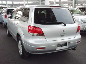 2001 Mitsubishi Airtrek Pictures