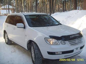 2001 Mitsubishi Airtrek Photos