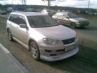 2001 Mitsubishi Airtrek Pictures