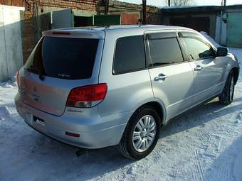 2001 Mitsubishi Airtrek Photos