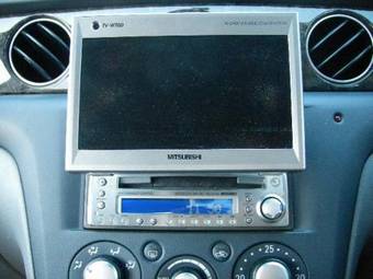2001 Mitsubishi Airtrek Images