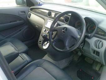 2001 Mitsubishi Airtrek Pictures