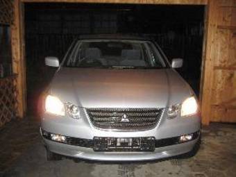 2001 Mitsubishi Airtrek Photos