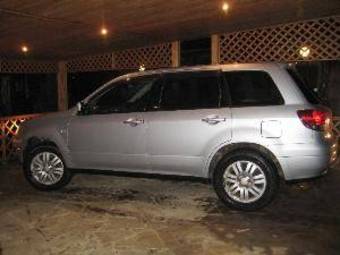 2001 Mitsubishi Airtrek Pictures