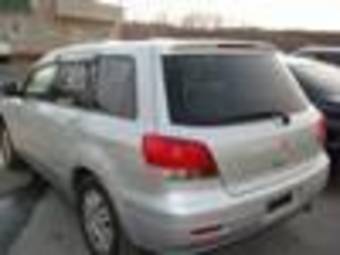 2001 Mitsubishi Airtrek Pictures
