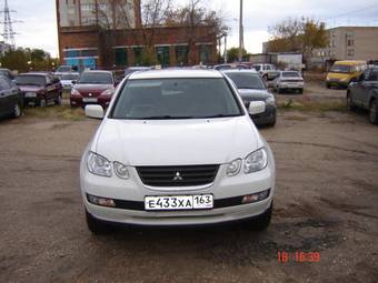 2001 Mitsubishi Airtrek Images