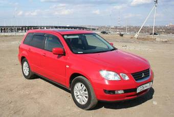 2001 Mitsubishi Airtrek Pictures