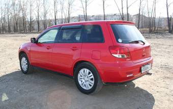 2001 Mitsubishi Airtrek Photos