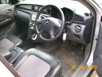 2001 Mitsubishi Airtrek Pictures