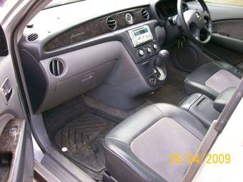 2001 Mitsubishi Airtrek Pictures