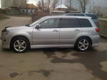2001 Mitsubishi Airtrek Pictures