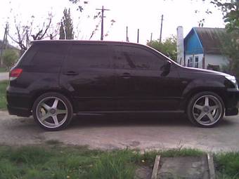 2001 Mitsubishi Airtrek Photos