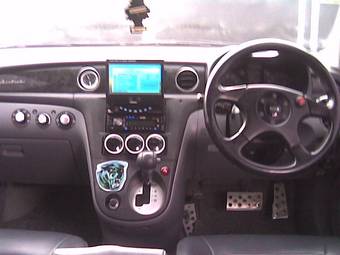 2001 Mitsubishi Airtrek Images