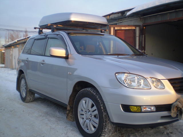 2001 Mitsubishi Airtrek