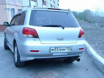 2001 Mitsubishi Airtrek Photos