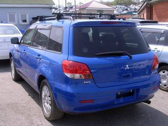 2001 Mitsubishi Airtrek Pictures