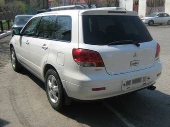 2001 Mitsubishi Airtrek Pictures