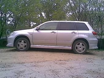 2001 Mitsubishi Airtrek Photos