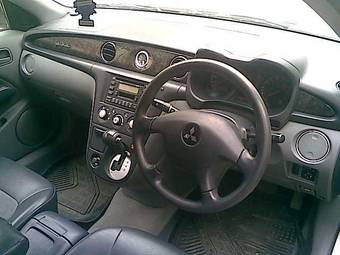 2001 Mitsubishi Airtrek Photos