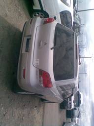 2001 Mitsubishi Airtrek Pictures
