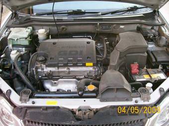 2001 Mitsubishi Airtrek Images