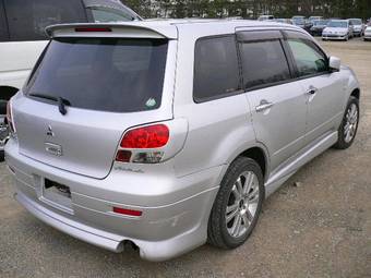 2001 Mitsubishi Airtrek Photos