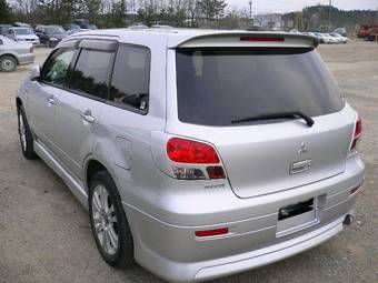 2001 Mitsubishi Airtrek Pictures
