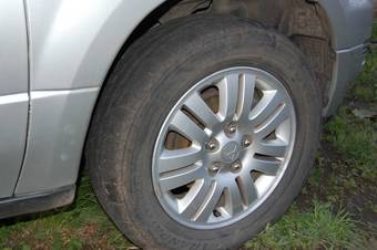 2001 Mitsubishi Airtrek Pics