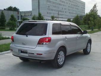 2001 Mitsubishi Airtrek Images