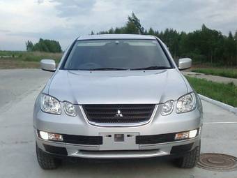 2001 Mitsubishi Airtrek Pictures
