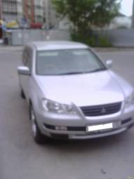 2001 Mitsubishi Airtrek Pictures