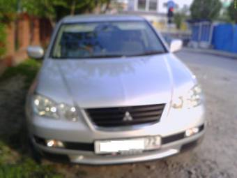 2001 Mitsubishi Airtrek Images