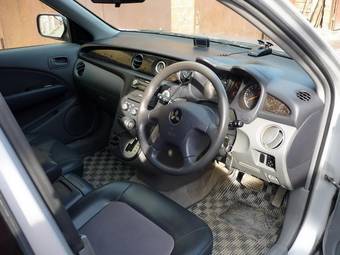 2001 Mitsubishi Airtrek Images